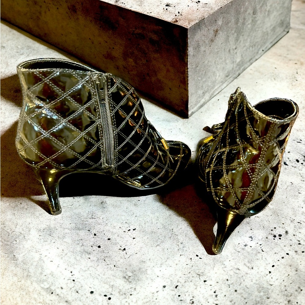 SEXY BOOTIE HEELS